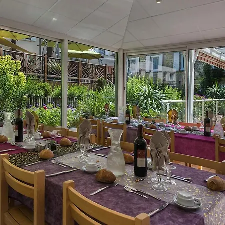 L'oustal Pont-les-bains Отель 3*