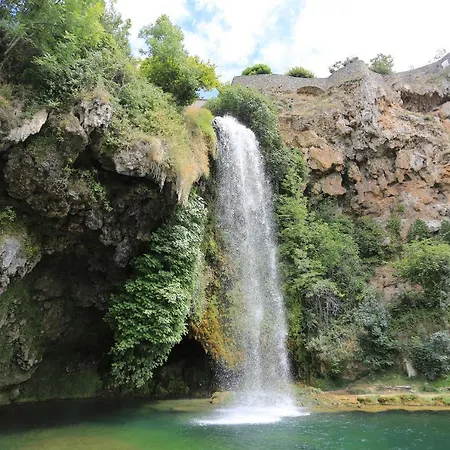 L'oustal Pont-les-bains Отель 3*